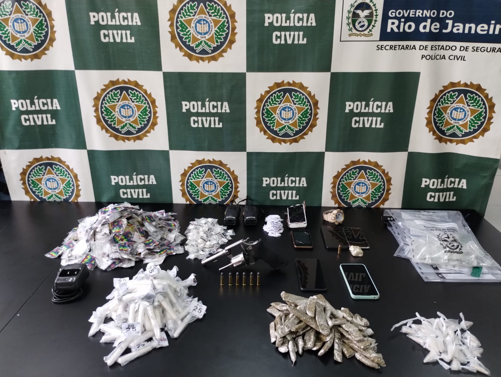  38º BPM apreende farta quantidade de drogas e detém criminosos em Três Rios